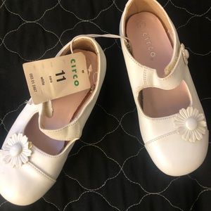 SOLD New with tags Circle girl dress shoes